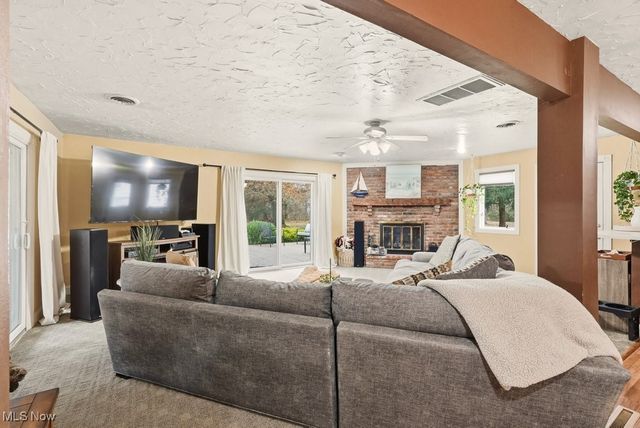 8575 E Craig Drive, Chagrin Falls, OH 44023