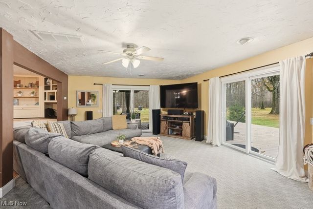 8575 E Craig Drive, Chagrin Falls, OH 44023