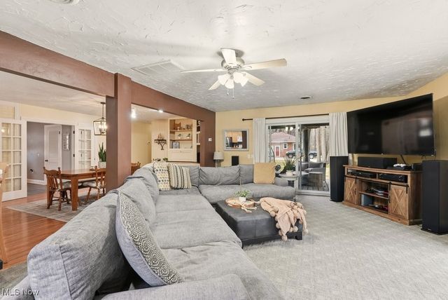 8575 E Craig Drive, Chagrin Falls, OH 44023