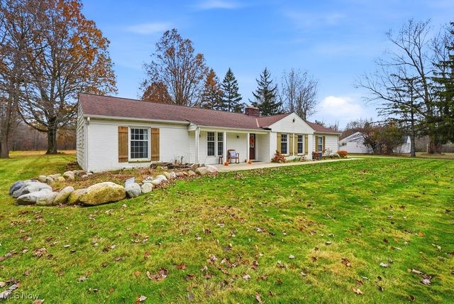 8575 E Craig Drive, Chagrin Falls, OH 44023