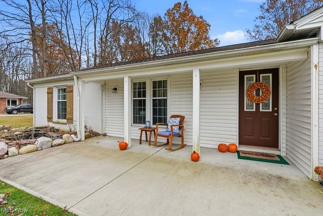 8575 E Craig Drive, Chagrin Falls, OH 44023