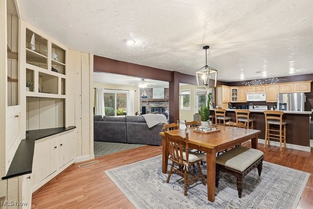 8575 E Craig Drive, Chagrin Falls, OH 44023