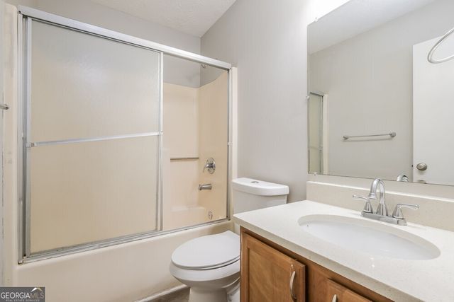 2812 Country Farms Court, Snellville, GA 30039