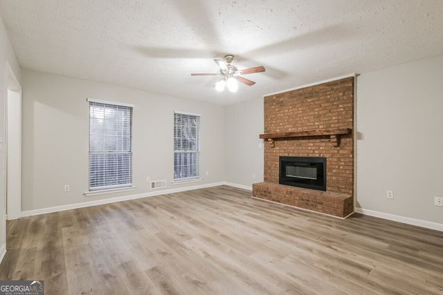 2812 Country Farms Court, Snellville, GA 30039