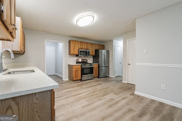 2812 Country Farms Court, Snellville, GA 30039