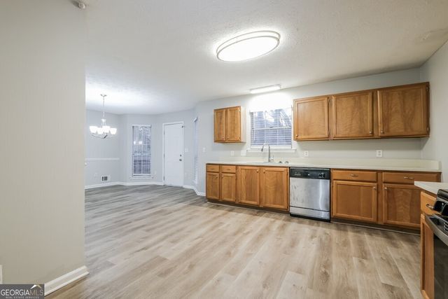 2812 Country Farms Court, Snellville, GA 30039