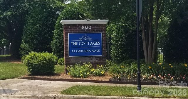 13344 Old Compton Court, Pineville, NC 28134