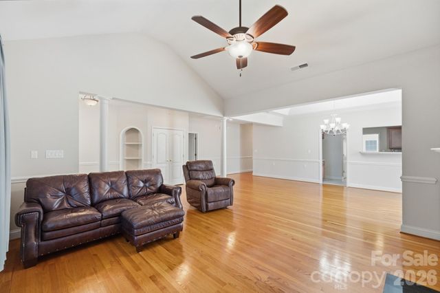 13344 Old Compton Court, Pineville, NC 28134