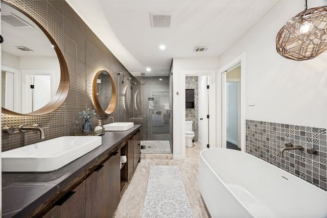 3151 Merrell Road, Dallas, TX 75229