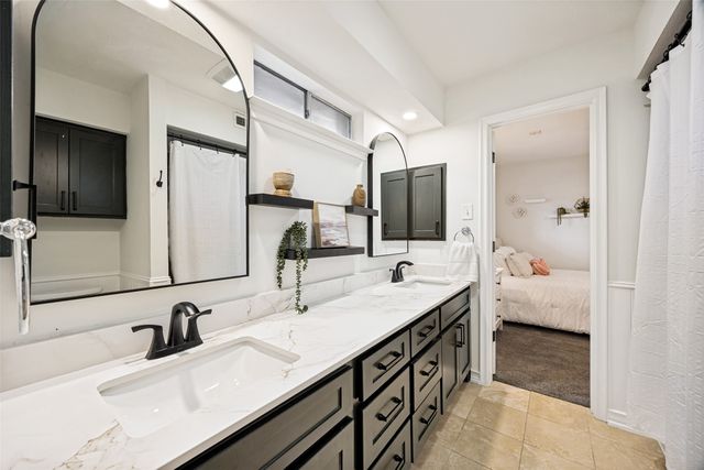 3151 Merrell Road, Dallas, TX 75229