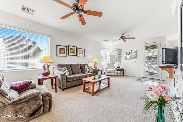 482 W Aspenwood Street, Green Valley, AZ 85614