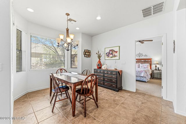 482 W Aspenwood Street, Green Valley, AZ 85614