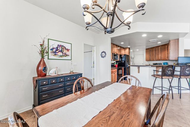 482 W Aspenwood Street, Green Valley, AZ 85614