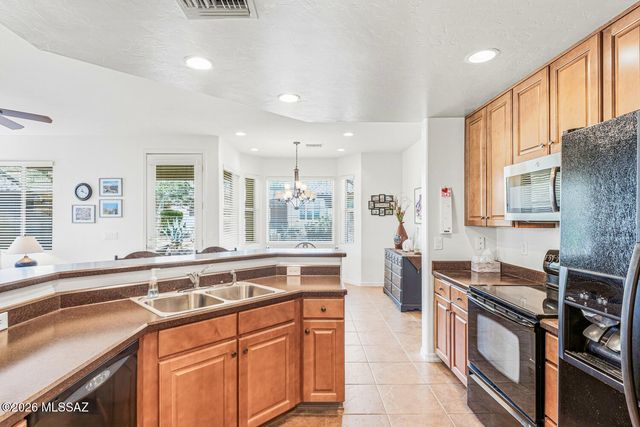 482 W Aspenwood Street, Green Valley, AZ 85614