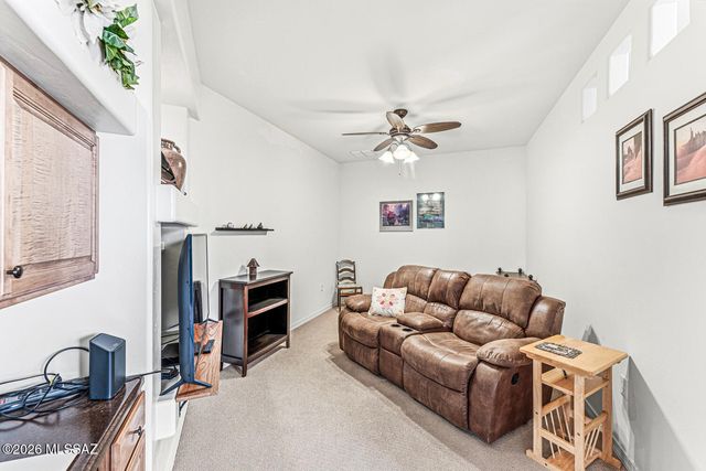 482 W Aspenwood Street, Green Valley, AZ 85614