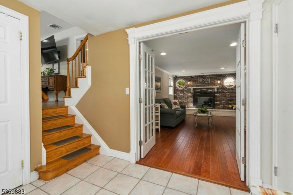 22 Rhonda Pl, Wanaque Boro, NJ 07465 — photo 4