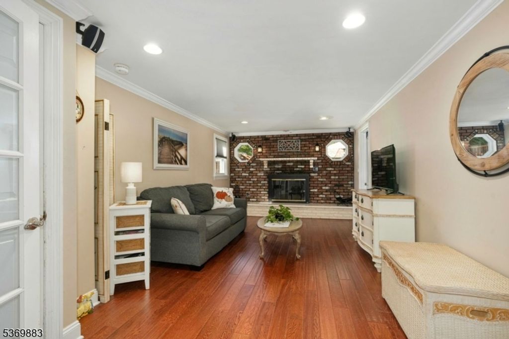 22 Rhonda Pl, Wanaque Boro, NJ 07465 — photo 5