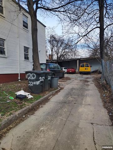 20 22nd Street, Irvington, NJ 07111