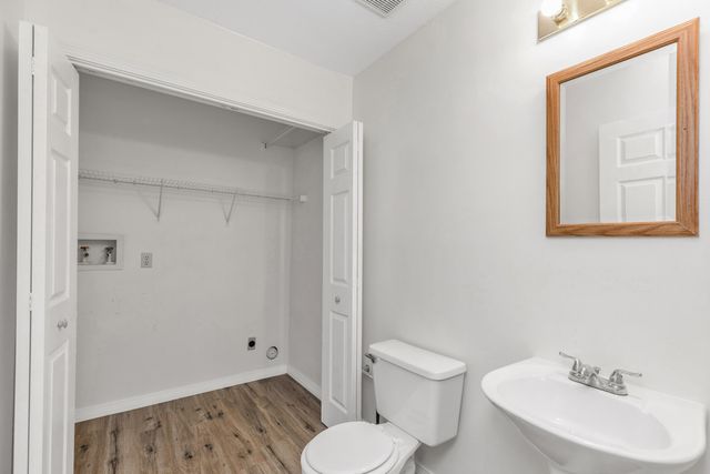 1708 Colonial Court, Fort Walton Beach, FL 32547