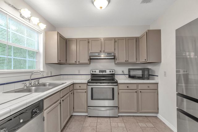 1708 Colonial Court, Fort Walton Beach, FL 32547