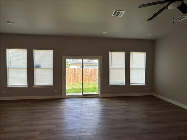 504 Center Street, Richmond, TX 77469