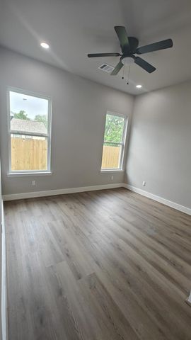 504 Center Street, Richmond, TX 77469