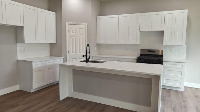 504 Center Street, Richmond, TX 77469