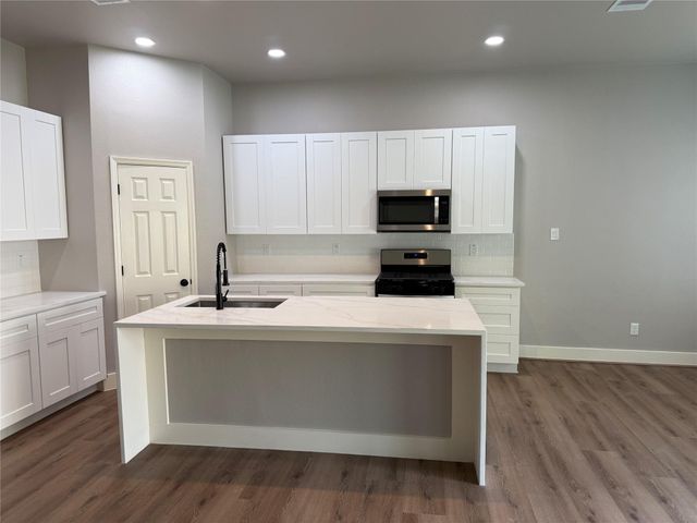 504 Center Street, Richmond, TX 77469