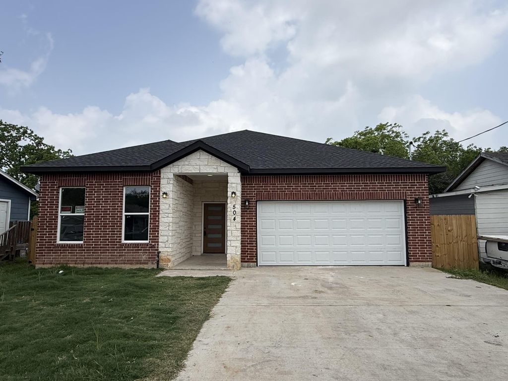 504 Center Street, Richmond, TX 77469