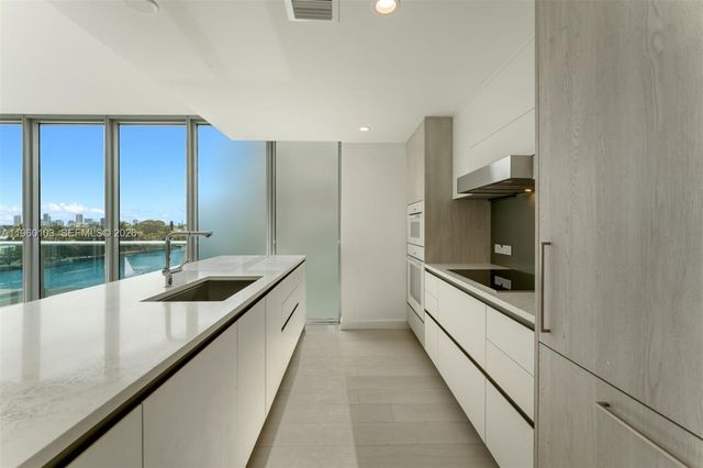 9201 E Bay Harbor Drive 501, Bay Harbor Islands, FL 33154