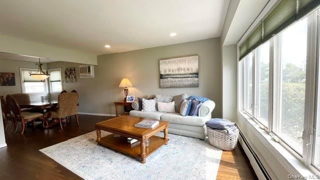860 Helene Street, Wantagh, NY 11793