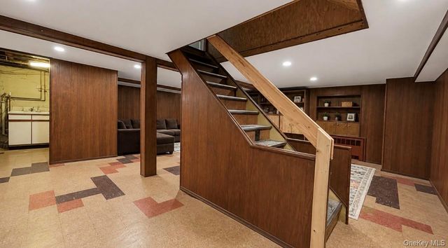 860 Helene Street, Wantagh, NY 11793