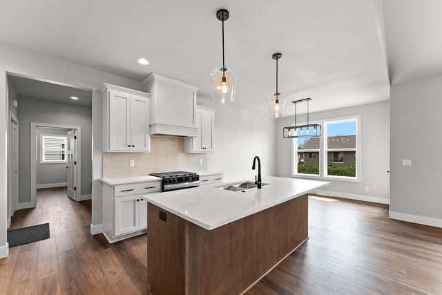 1430 DIVINITY DRIVE, De Pere, WI 54115