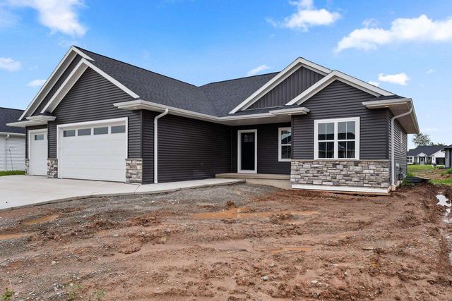 1430 DIVINITY DRIVE, De Pere, WI 54115