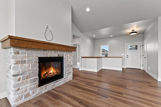 1430 DIVINITY DRIVE, De Pere, WI 54115