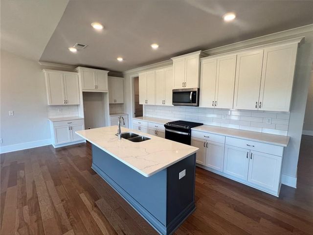 305 Willow Cove, Canton, GA 30114