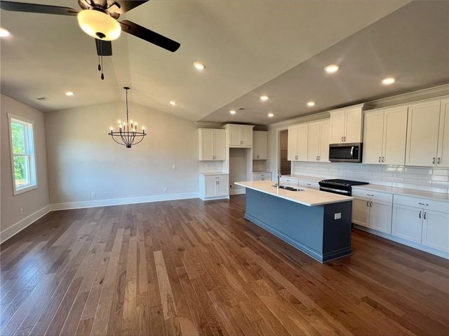 305 Willow Cove, Canton, GA 30114