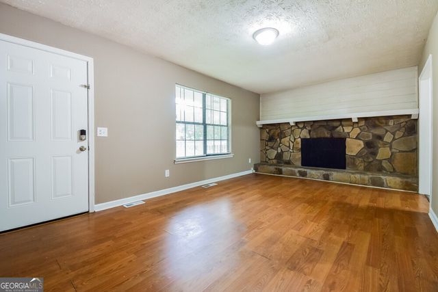 2187 Chestnut Bend, Lithia Springs, GA 30122