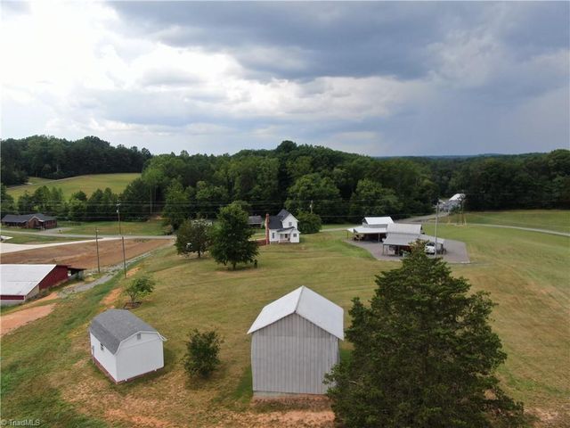 1933 Shoals Road, Pinnacle, NC 27043