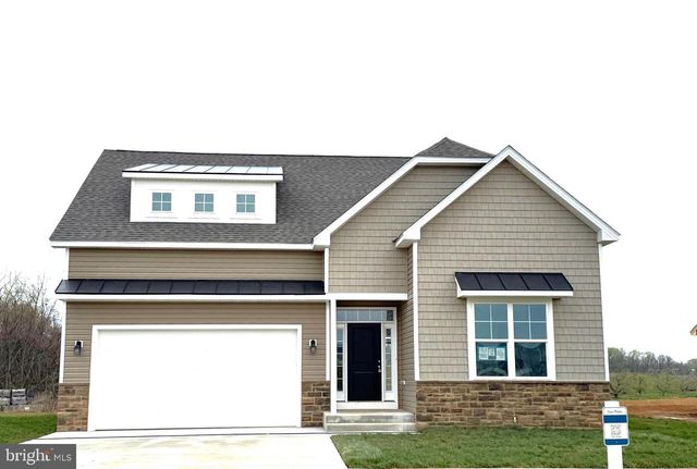 168 SANTIAGO CIR, Martinsburg, WV 25403
