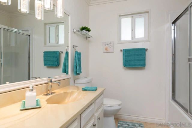 2280 E Valley Parkway East 75, Escondido, CA 92027