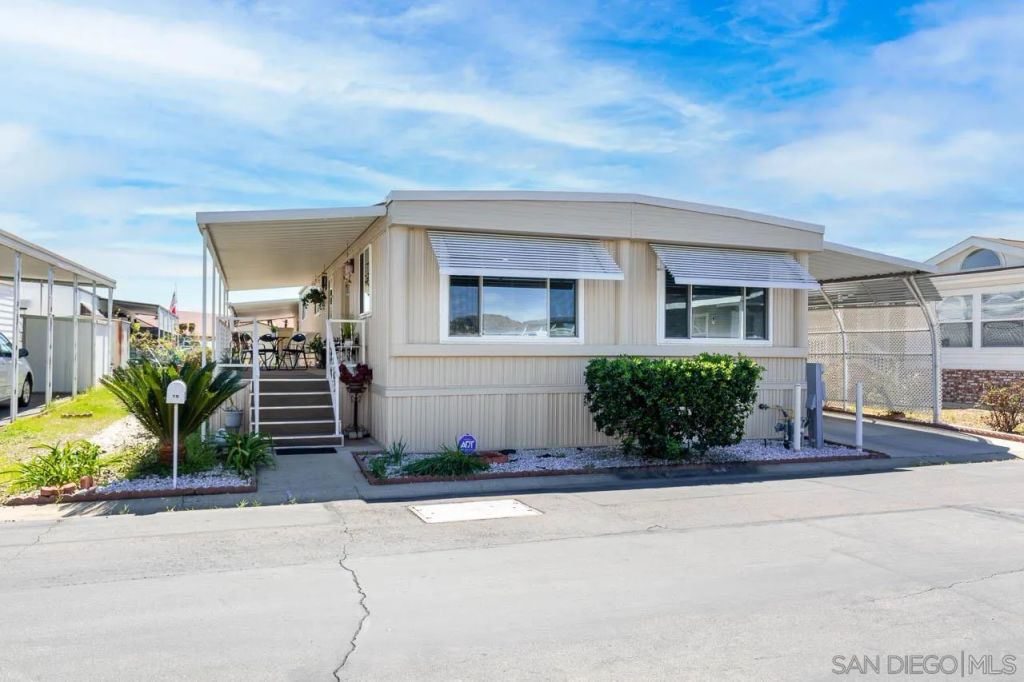 2280 E Valley Parkway East 75, Escondido, CA 92027