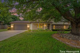 2078 Fernwood Drive, Jenison, MI 49428