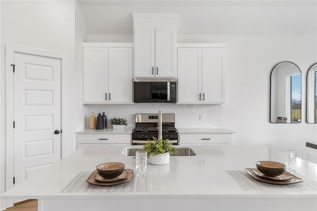 468 W Canada Drive, Farmington, AR 72730