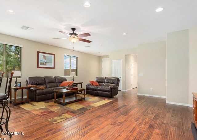 5412 W FETLOCK Trail, Phoenix, AZ 85083