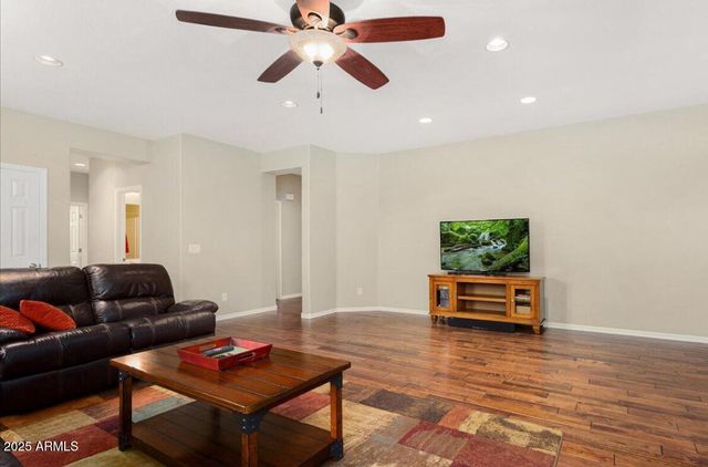 5412 W FETLOCK Trail, Phoenix, AZ 85083