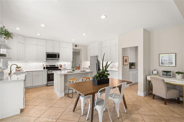 6795 Wells Springs, Eastvale, CA 91752
