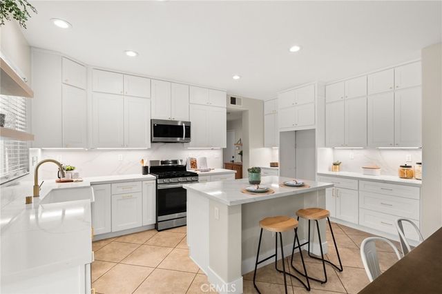 6795 Wells Springs, Eastvale, CA 91752