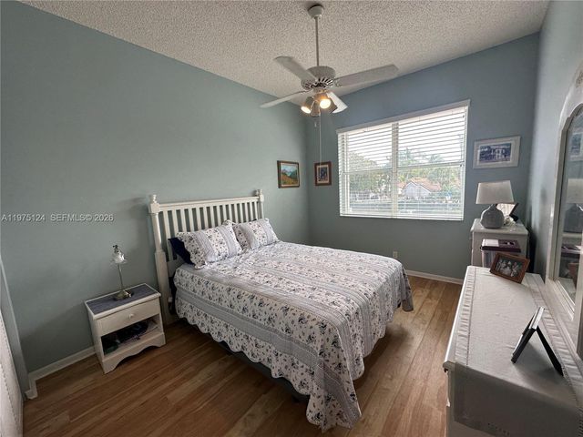 14911 SW 15th St 14911, Pembroke Pines, FL 33027