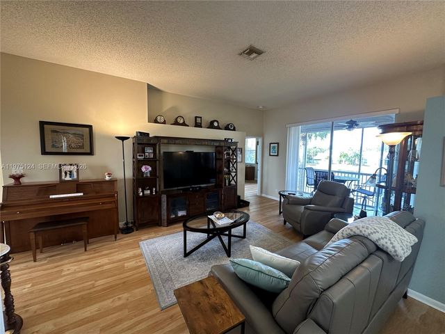 14911 SW 15th St 14911, Pembroke Pines, FL 33027